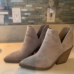 Vince Camuto Gigietta Bootie